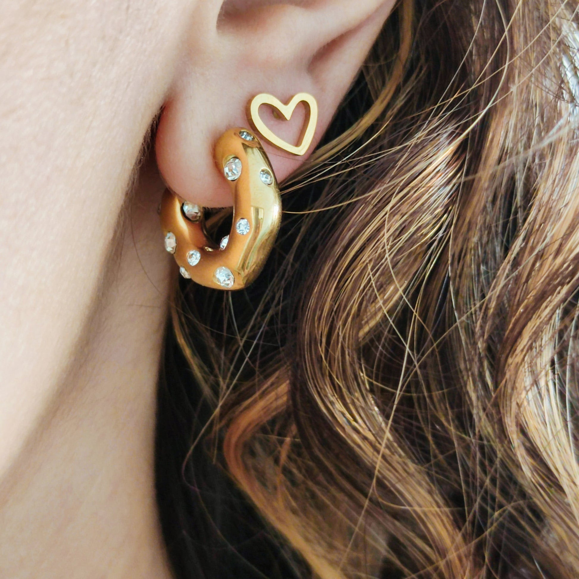 romanticos-studs-romanticos-coraçao-modernos-intemporais-dourados-e-prateados-my-golden-girl