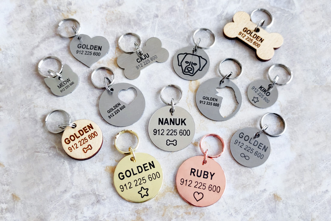 A medalha de identificação BFF, com recorte de cabeça de cão, garante a segurança do seu animal de estimação. Texto personalizável (nome e número). Opção para gravar nos 2 lados da placa. Gravação a laser (dura para sempre). Chapa anti-ferrugem (resistente, anti-oxidável). Aço inox escovado. Feita em Portugal